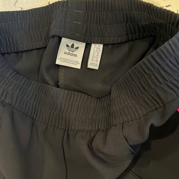 Adidas 3stripes Cropped Pants - Picture 3 of 4